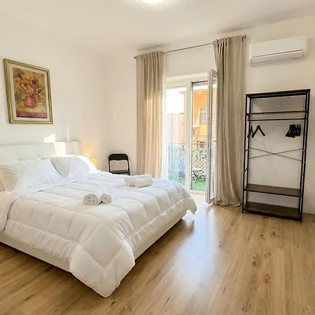 Bari Home